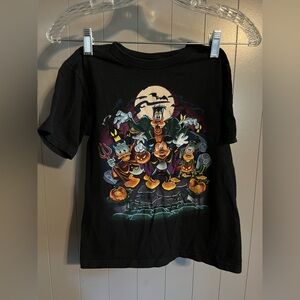 Vintage Disney store Mickey and friends Halloween t-shirt